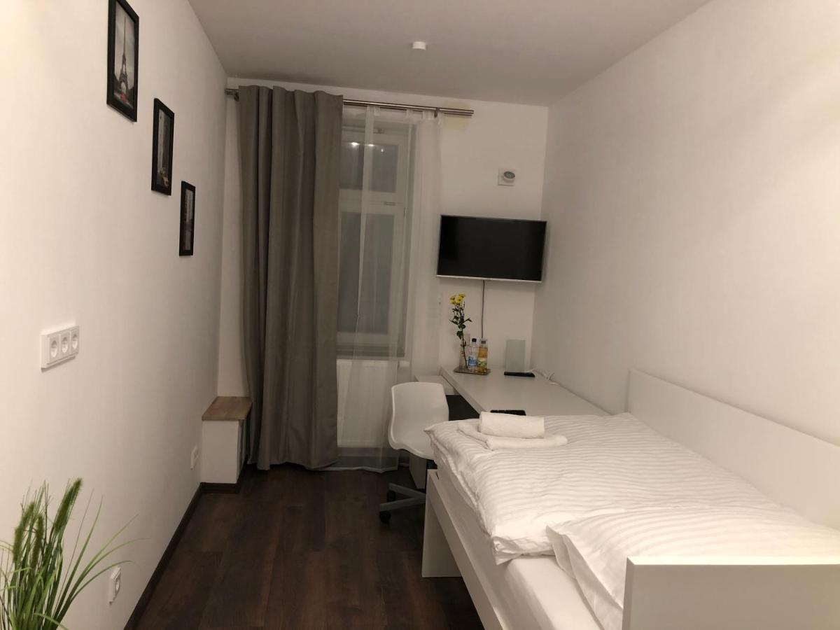 New Private Rooms Fürth Екстериор снимка