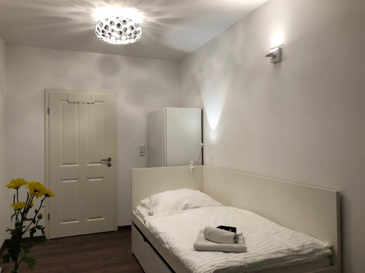 New Private Rooms Fürth Екстериор снимка